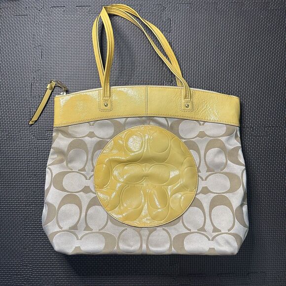 Coach Laura Beige Yellow Shoulder Tote Bag F18335 - Picture 1 of 8
